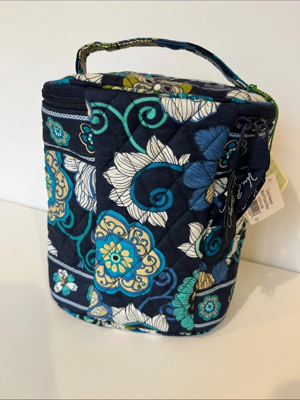 Vera Bradley NWT Navy Floral Quilted Cool Keeper Case.